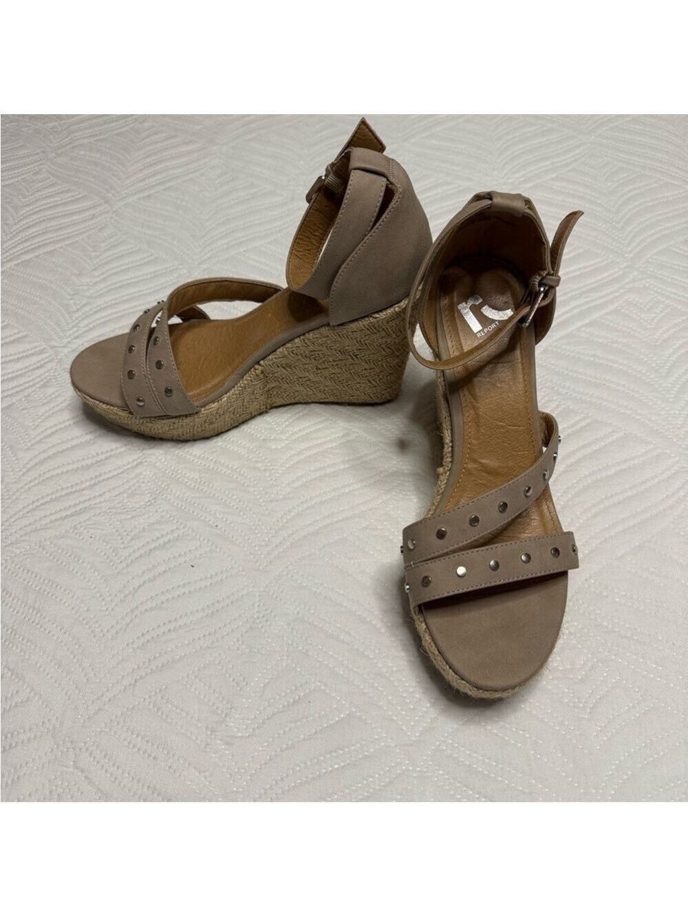 Report Women’s Tan Strappy Wedge Platform Sandals. Size 10